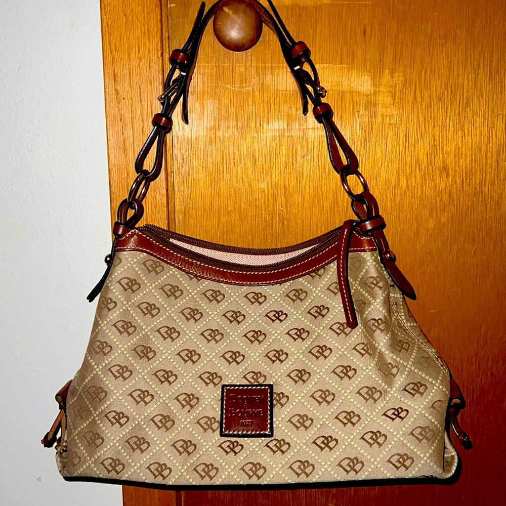 Dooney & Bourke